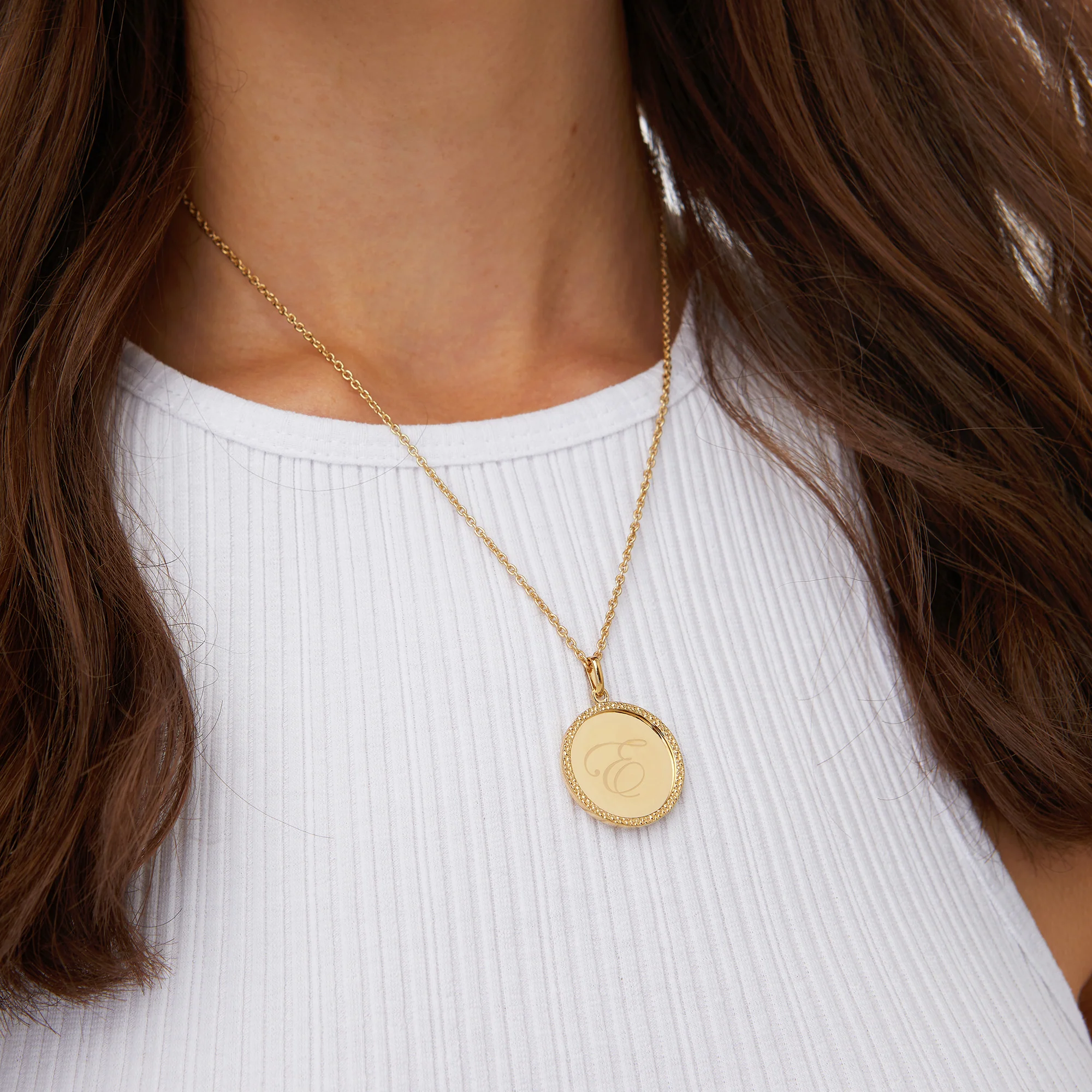 Echo Gold ‘V’ Initial Necklace – Emily Mortimer